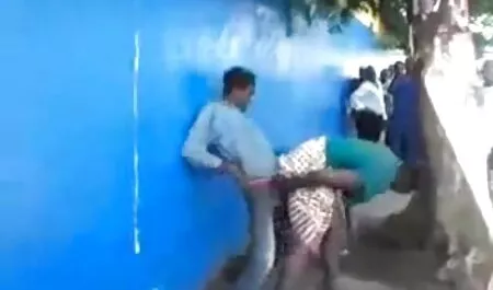 لاتینا با الاغ بزرگ و پاشنه بلند Boner فیلم سکسی دوبله شده به فارسی یک پسر بالغ را به یک سوراخ می برد