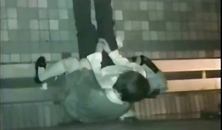 لاتینا به فیلم زیرنویس سکسی دلیل نفوذ در دیلدو متصل به دستگاه سکس ، الاغ خود را ایستاده است