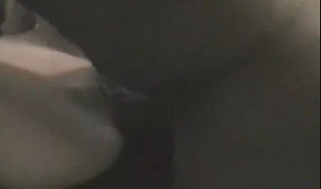 دختر سرخ در اتاق مغازه یک فروشنده را به فروشنده می دهد فیلم سکسی دوبله شده