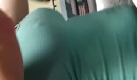 برنزه MILF توسط یک ورزشکار با بچه دانلود فیلم سینمایی سکسی با زیرنویس های جعلی لعنتی می شود