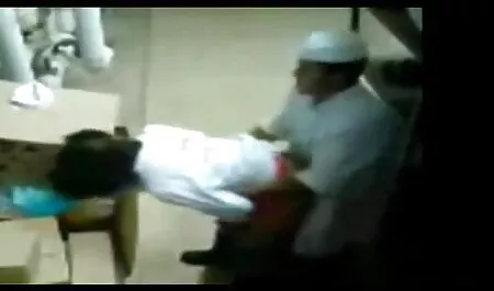 یک لزبین باعث می شود که دوستش با کلاه مودار خود سینمایی سکسی دوبله فارسی باشد